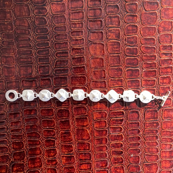 Silver Tone Toggle Clasp Metal Bracelet - Picture 5 of 5